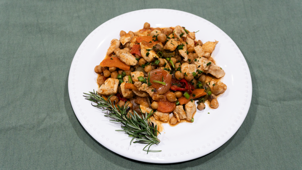 Cazuela de garbanzos y pollo