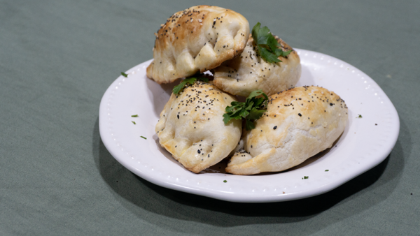 Empanadas de choclo y queso (masa clásica)