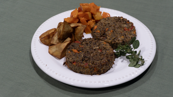 Hamburguesas de lentejas al plato con calabaza y boniato