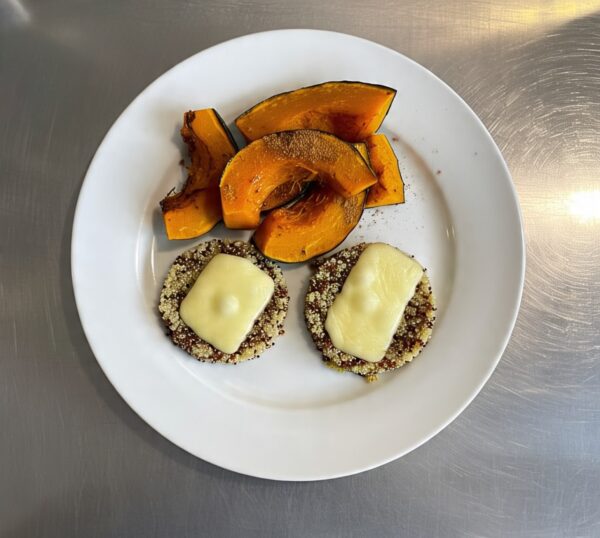 Hamburguesas de quinoa con calabaza al horno con queso