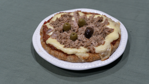 Pizza integral de atún