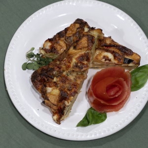 Tortilla de papas con vegetales y queso