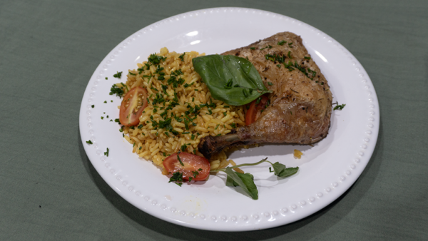 1/4 de pollo con arroz azafranado