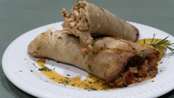 Wrap Honey (pollo, espinaca, parmesano, tomates secos, cebolla caramelizada con mostaza y miel) - Imagen 2