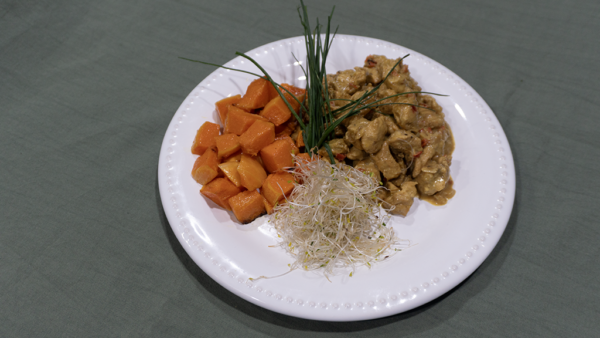 Pollo al curry con calabazas asadas
